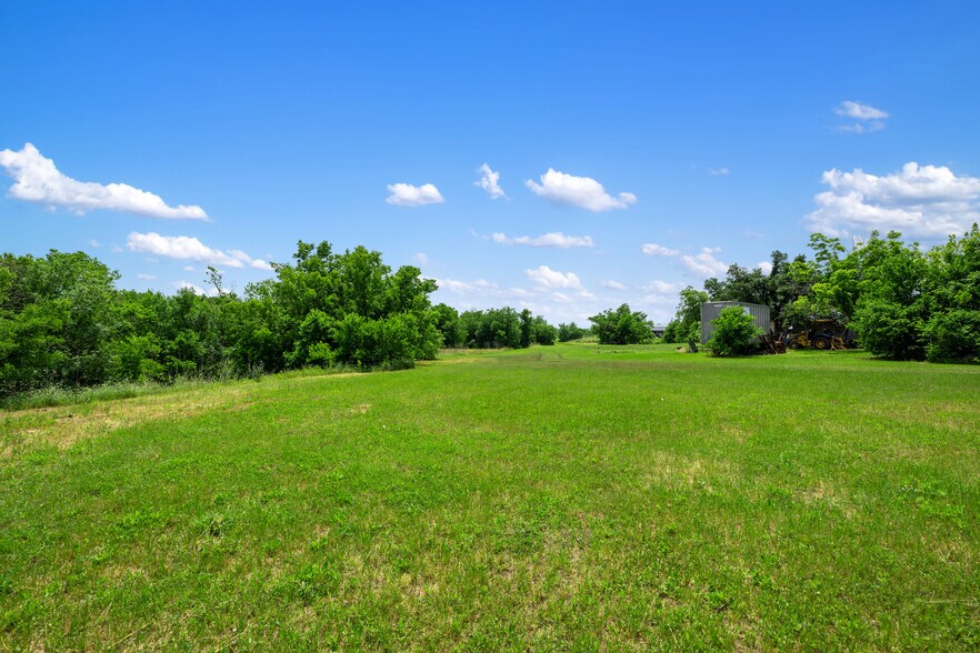 More Photos Of 8808 Cele Rd, Manor Land For Sale