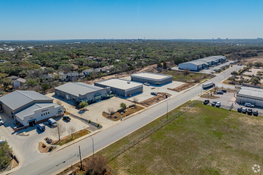 More Photos Of 15910 University Oak, San Antonio Warehouse For Lease