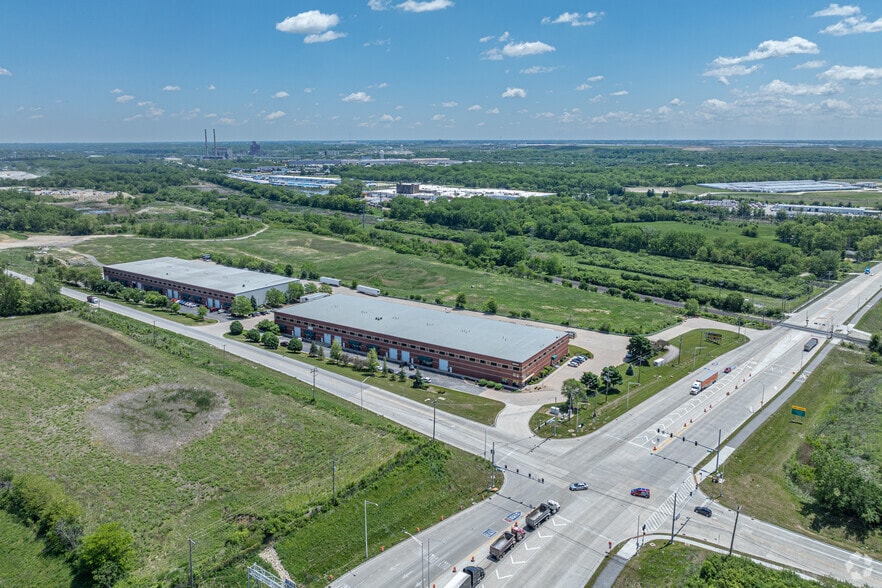 More Photos Of 3400-3474 W Mound Rd, Joliet Warehouse For Lease