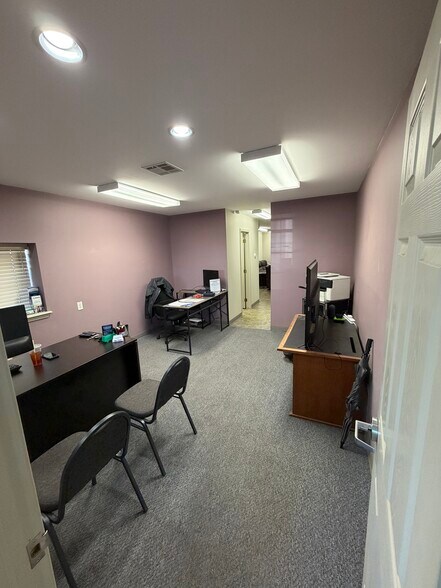More Photos Of 10012 E 46th Pl, Tulsa Warehouse For Sale