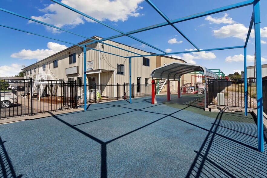 More Photos Of 5800 W 18th St, Greeley Research And Development For Lease