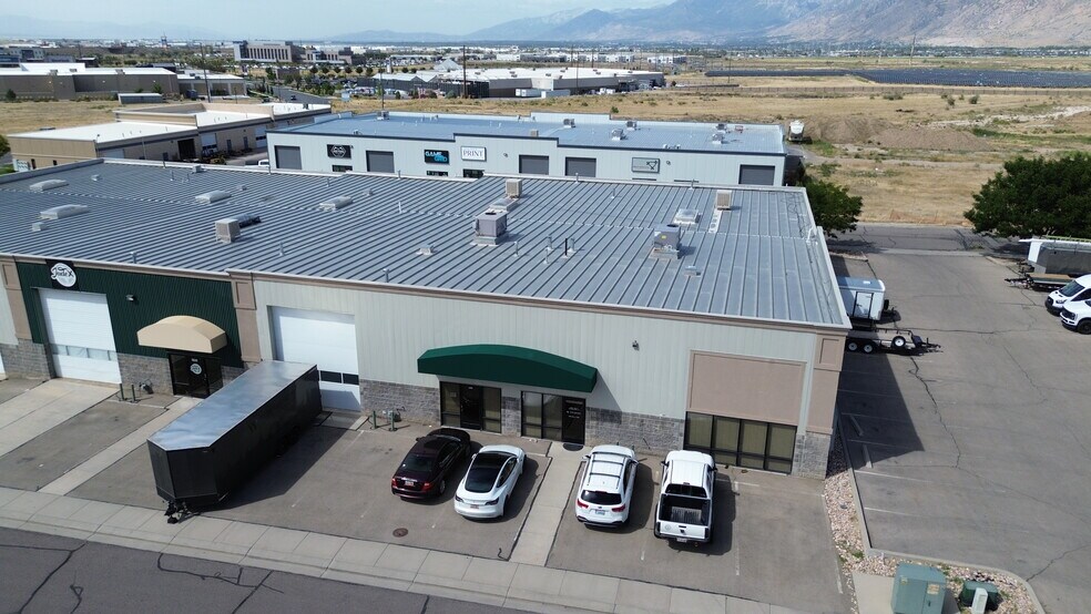 More Photos Of 1169 E 1010 N, Spanish Fork Showroom For Sale