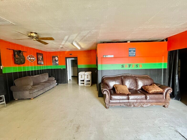 More Photos Of 1799 E 21st St, Merced Flex For Sale