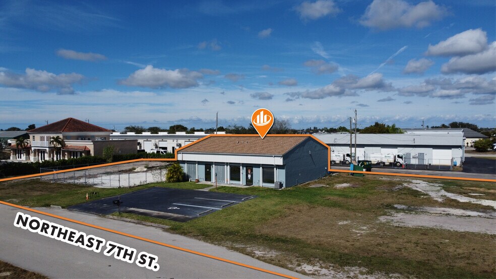 Primary Photo Of 931-939 NE 7th St, Cape Coral Warehouse For Sale