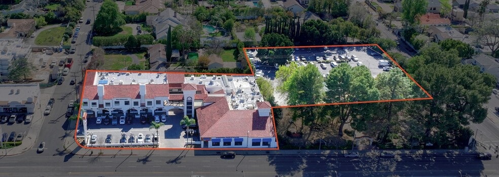 More Photos Of 19100 Ventura Blvd, Tarzana Storefront Retail Office For Sale