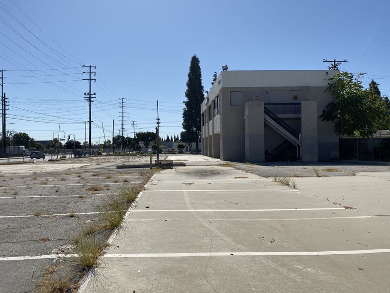 More Photos Of 6101 State St, Huntington Park Land For Lease