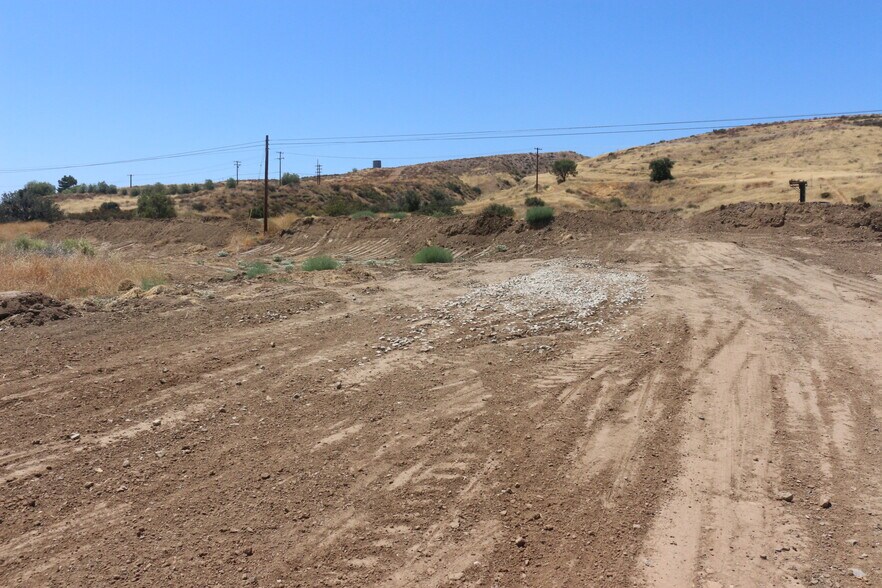 More Photos Of 15270 Sierra Hwy, Santa Clarita Land For Sale