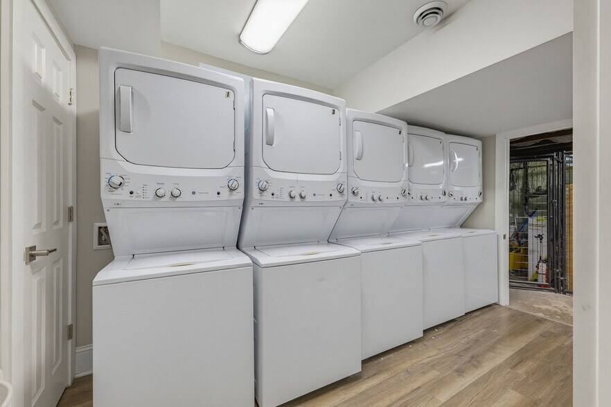 More Photos Of 2436 S Wentworth Ave, Milwaukee Apartments For Sale