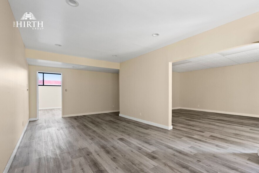 More Photos Of 8621 Bellanca Ave, Los Angeles Office For Sale