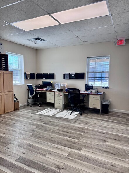 More Photos Of 24955 S US Highway 23, Circleville Restaurant For Sale