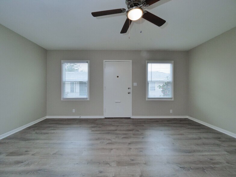 More Photos Of 1315 135th Ave, San Leandro Apartments For Sale