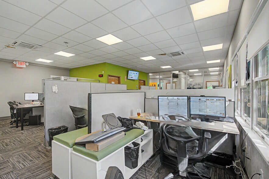 More Photos Of 11 Abrams Rd, Central Valley Office For Sale