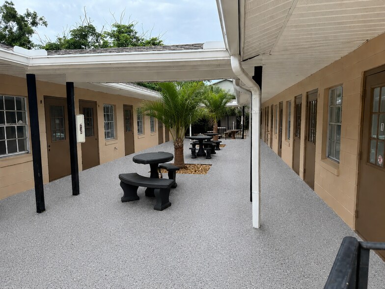 Primary Photo Of 203 N Industrial Dr, Orange City Office For Lease