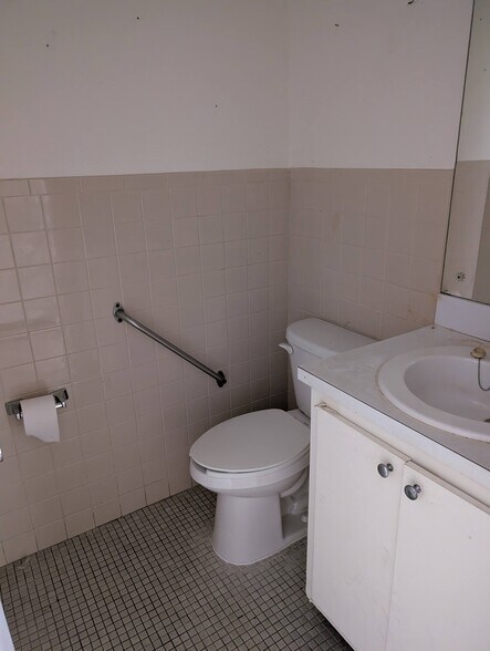 More Photos Of 812 N 7th St, Fort Pierce Medical For Lease