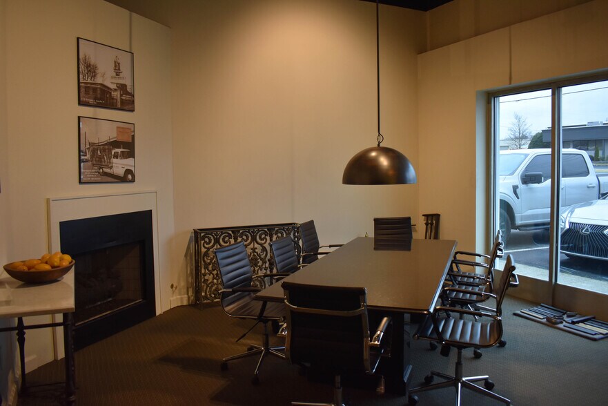 More Photos Of 7121 Cockrill Bend Blvd, Nashville Warehouse For Lease