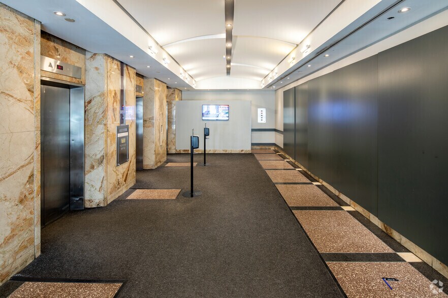 More Photos Of 121 Richmond St W, Toronto Office For Lease