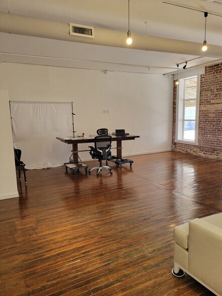 More Photos Of 218-230 Clematis St, West Palm Beach Storefront Retail Office For Lease
