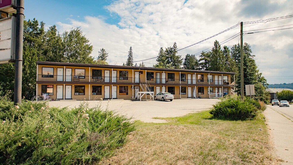 More Photos Of 856-870 Ross St, Quesnel Apartments For Sale