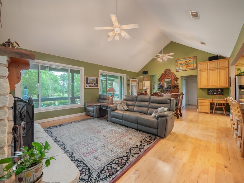 More Photos Of 13511 Carpenter Ln, Manchaca Land For Sale