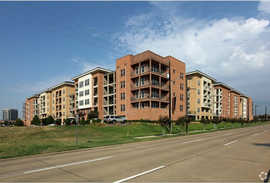 Primary Photo Of 851 Lake Carolyn Pky, Irving Office For Lease