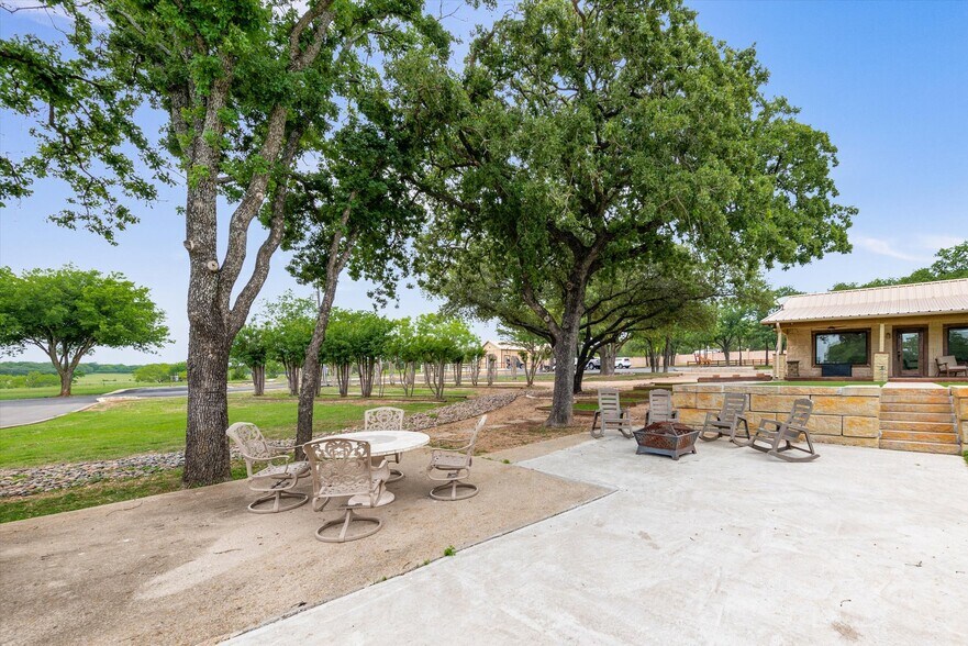 More Photos Of 1000 County Road 904, Joshua Golf Course Driving Range For Sale