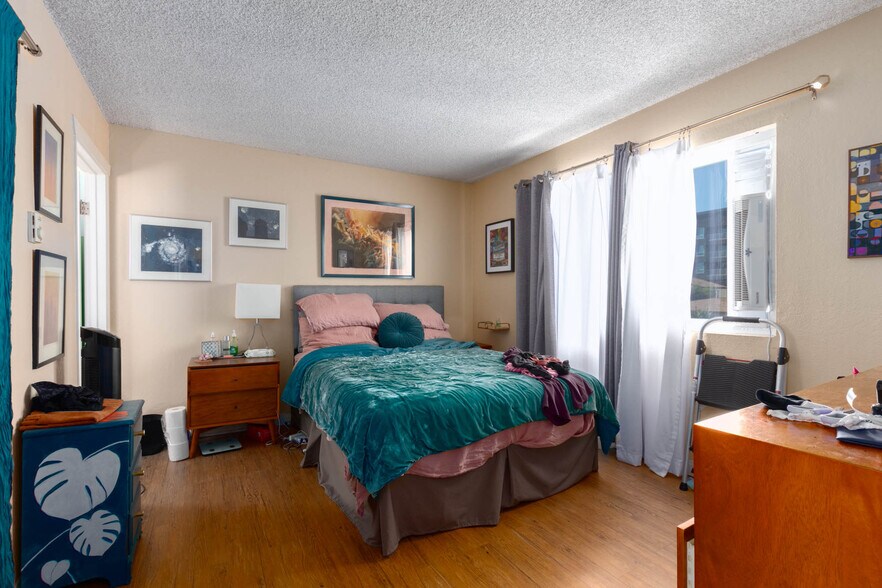More Photos Of 4355 Iowa St, San Diego Apartments For Sale