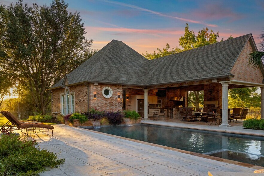 More Photos Of 2409 Commerce st, San Saba Land For Sale