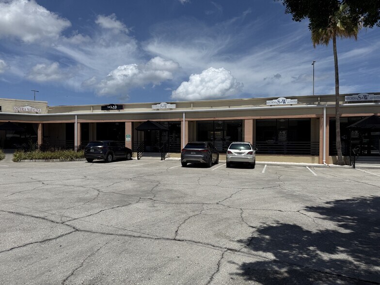 More Photos Of 3215-3217 S Macdill, Tampa Unknown For Lease