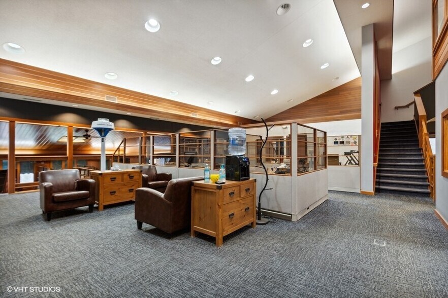 More Photos Of 454 County Rd V V, Somerset Manufacturing For Sale