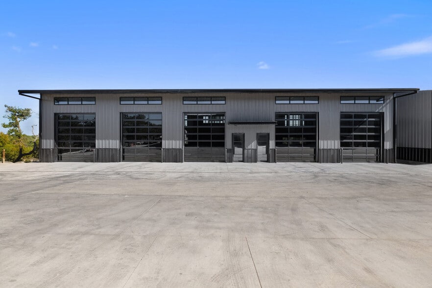 More Photos Of 451 Farrell Rd, Dripping Springs Light Distribution For Sale