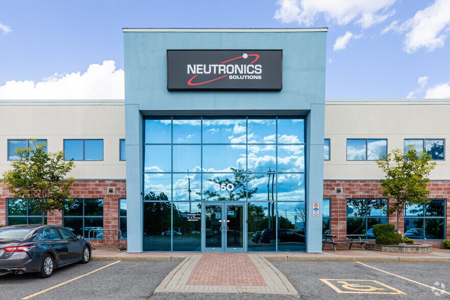 More Photos Of 350 Palladium Dr, Ottawa Office For Sale