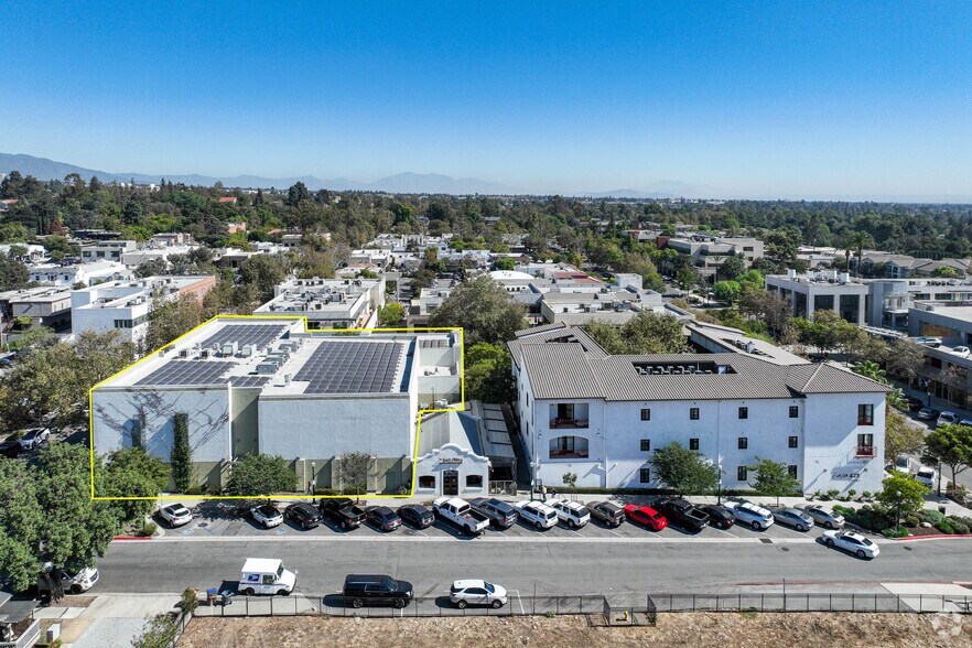 More Photos Of 450 W 2nd St, Claremont Movie Theatre For Sale
