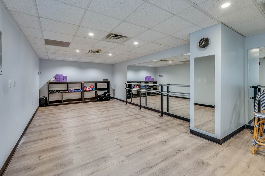 More Photos Of 1 Elm Sq, Andover Office Residential For Sale