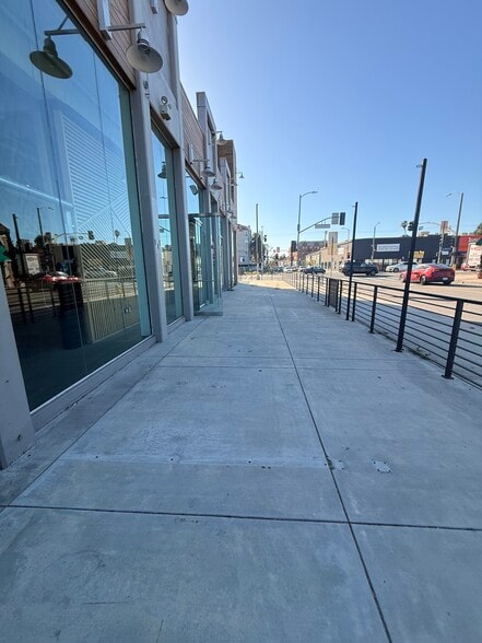 More Photos Of 600 S La Brea Ave, Los Angeles Storefront Retail Residential For Sale