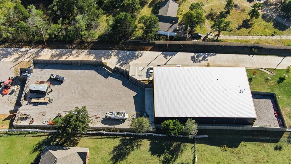 More Photos Of 8524 N Sooner Rd, Oklahoma City Industrial For Lease