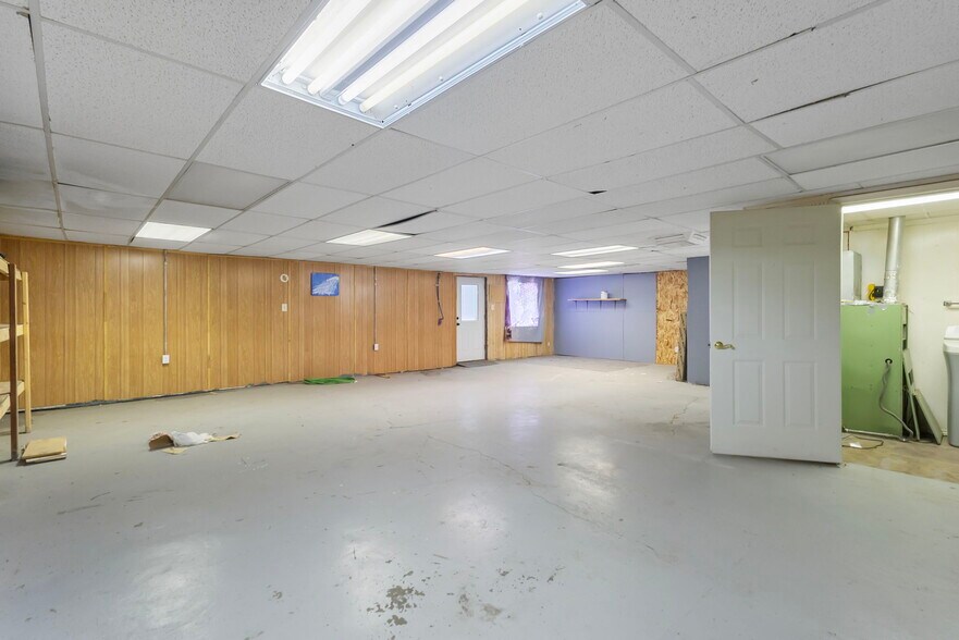 More Photos Of 163 S Main St, Huntington Office Residential For Sale