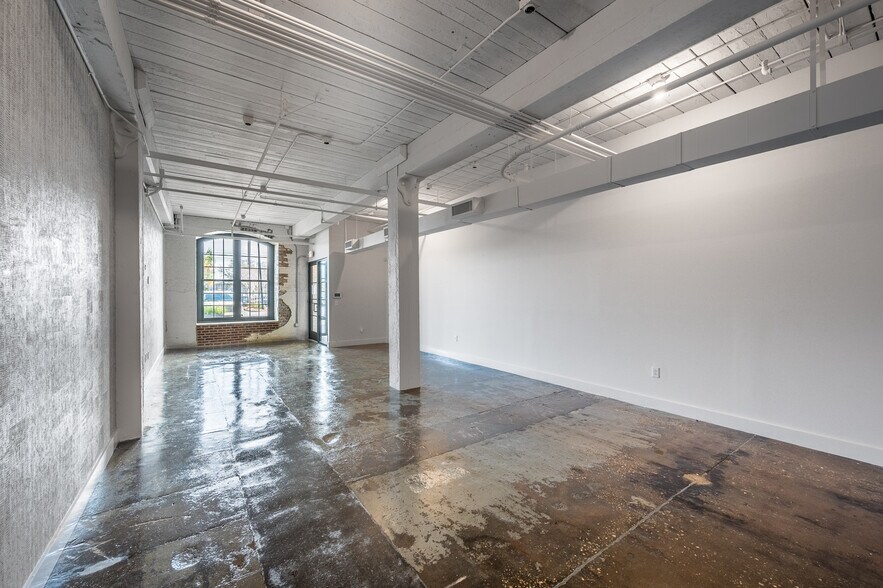 More Photos Of 701 E Bay St, Charleston Office Residential For Lease