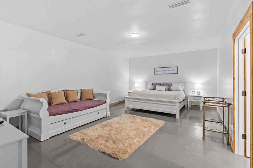 More Photos Of 11179 County Road 1, Enterprise Flex For Sale