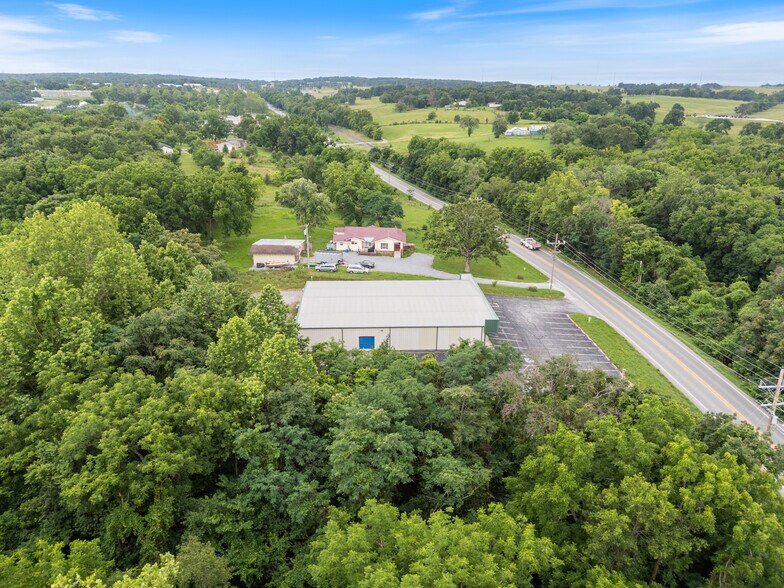 More Photos Of 722 S Highway 59, Decatur Freestanding For Lease