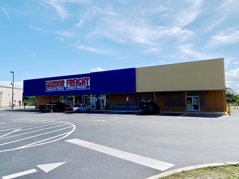 Primary Photo Of 2935-2959 Garden St, Titusville Freestanding For Sale