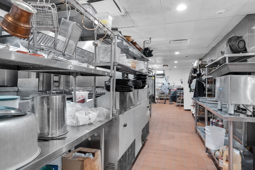 More Photos Of 345 W Foothill Blvd, Upland Restaurant For Sale