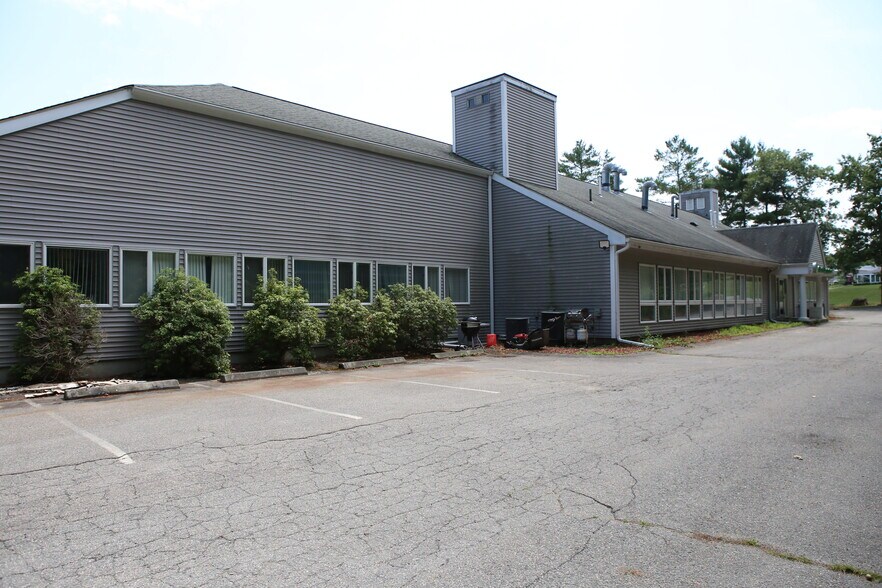 More Photos Of 68 N Main St, Carver Medical For Sale