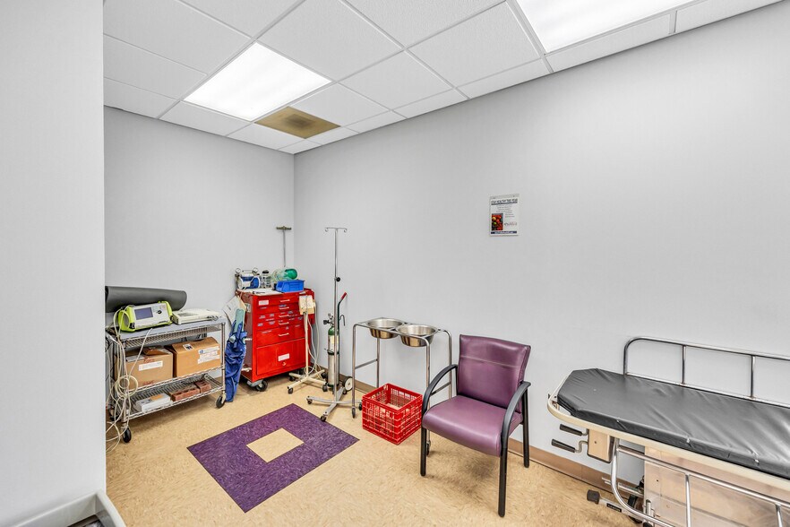 More Photos Of 812 W Innes St, Salisbury Medical For Sale