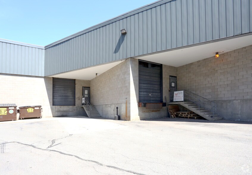 More Photos Of 399 River Rd, Hudson Light Manufacturing For Lease