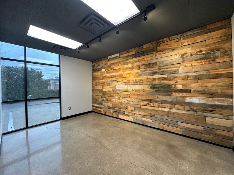 More Photos Of 1103 Keller Pky, Keller Light Distribution For Lease