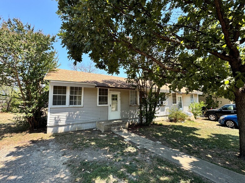 Primary Photo Of 5404-5410 Graham St, Fort Worth Apartments For Sale