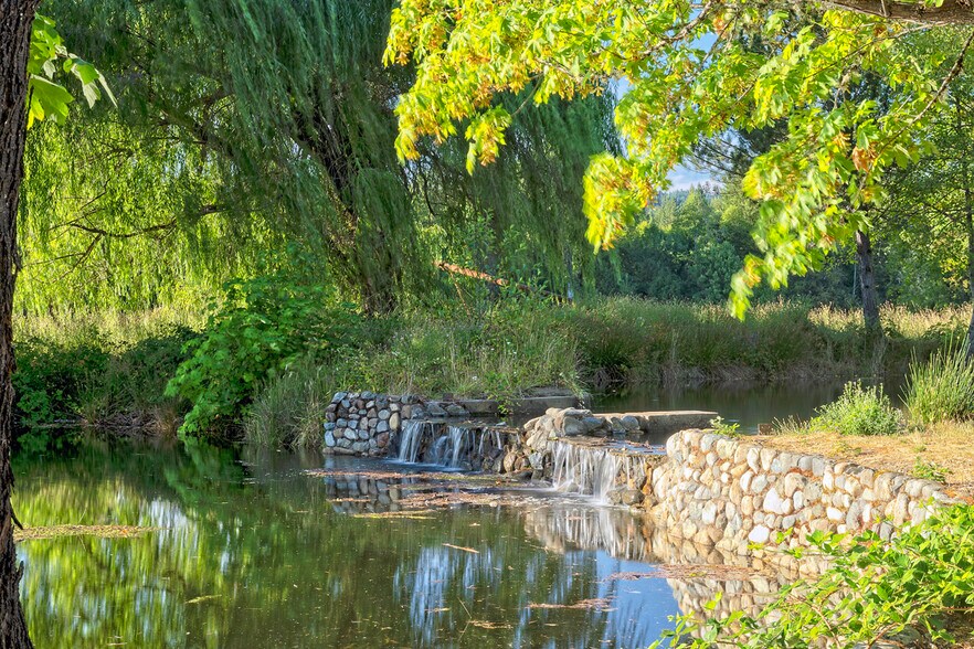 More Photos Of 3900 Holland Rd loop, Cave Junction Winery Vineyard For Sale