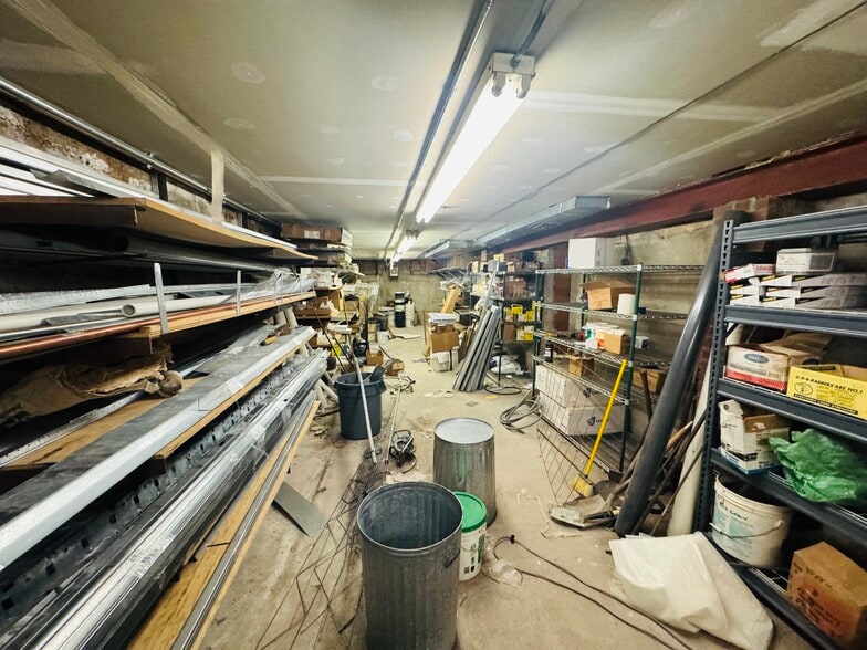 More Photos Of 816 Hempstead Tpke, Franklin Square Office For Sale