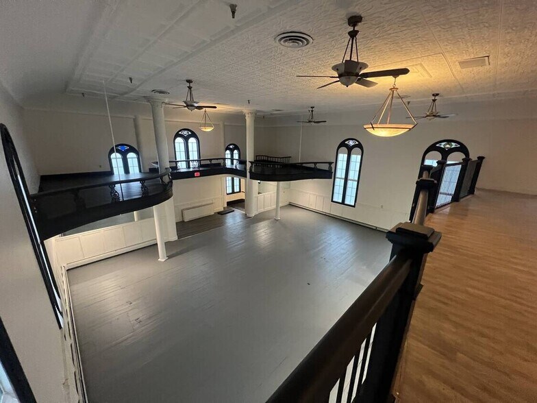 More Photos Of 45 Pearl St, Portsmouth Office For Sale