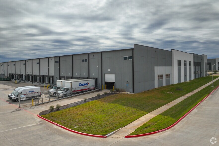 More Photos Of 100 Velocity Dr, Georgetown Warehouse For Lease